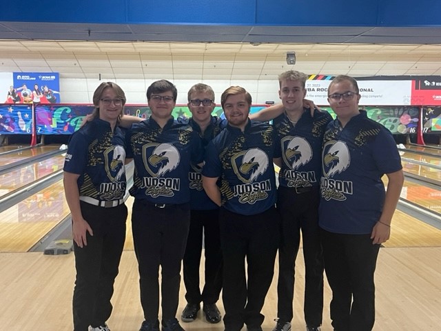 Eagles Swoop In On Strikes In First Event